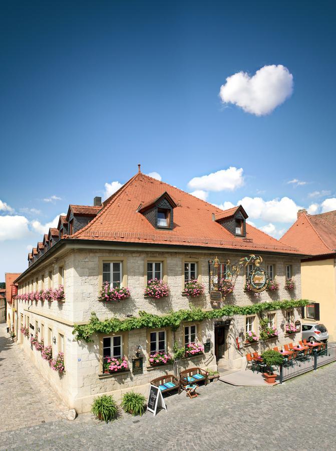 Gasthof Hotel Weinbau "Zum Goldenen Ochsen" Sommerhausen Exterior photo